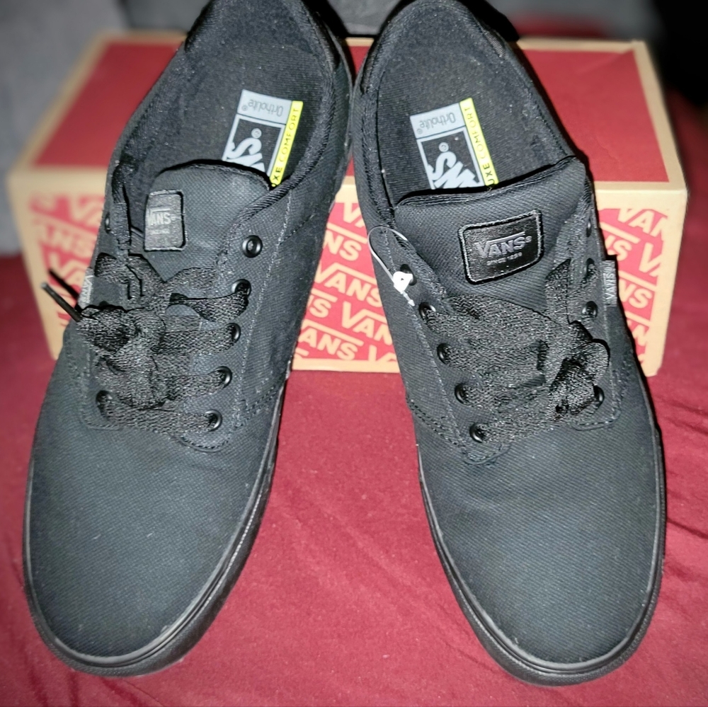 VANs Deluxe Comfort Size 13 US 47 EU